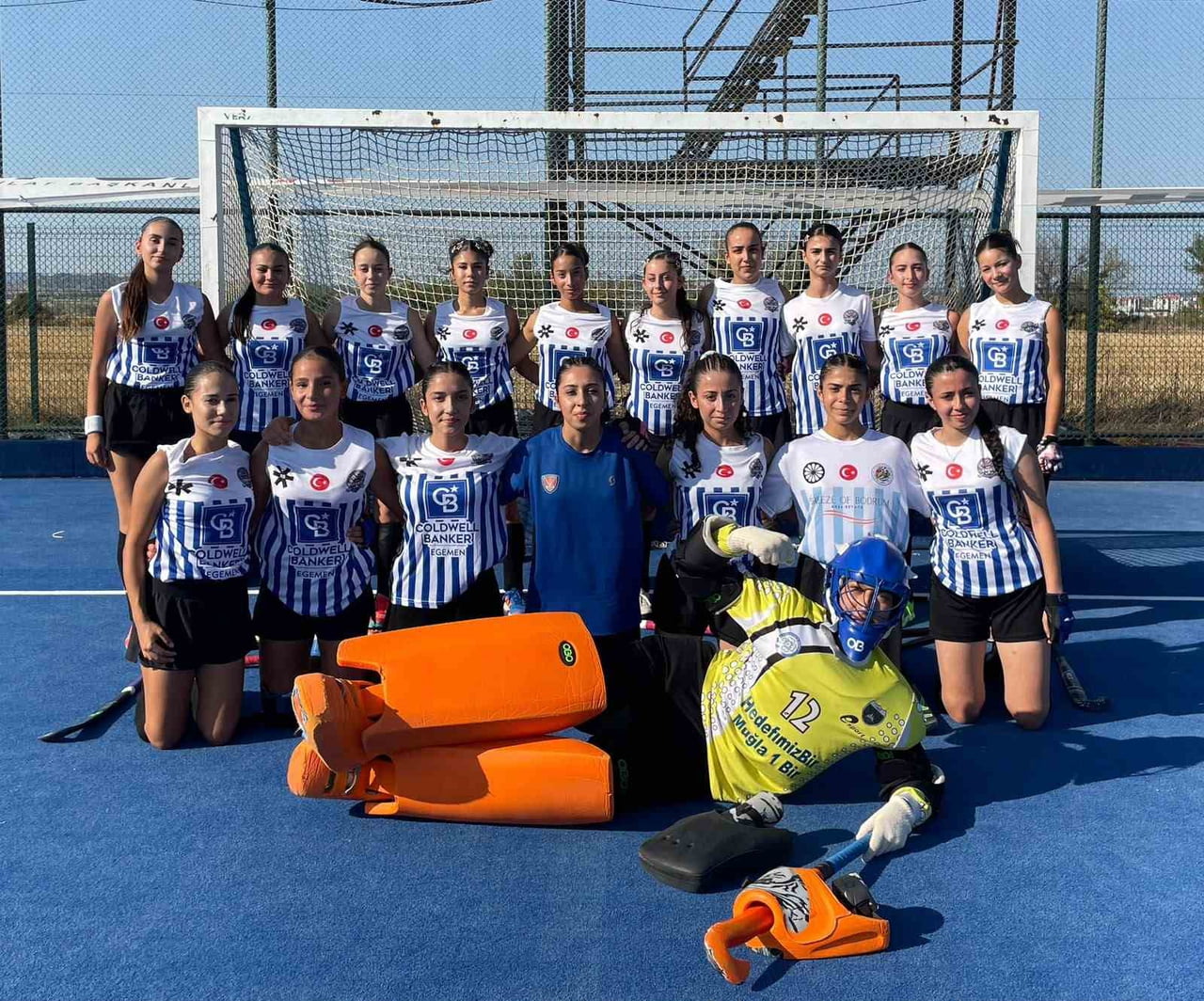 IRKLARELİ’DE DÜZENLENEN U17 KIZLAR HOKEY TÜRKİYE ŞAMPİYONASI’NDA MÜCADELE EDEN MUĞLA İL KARMASI...