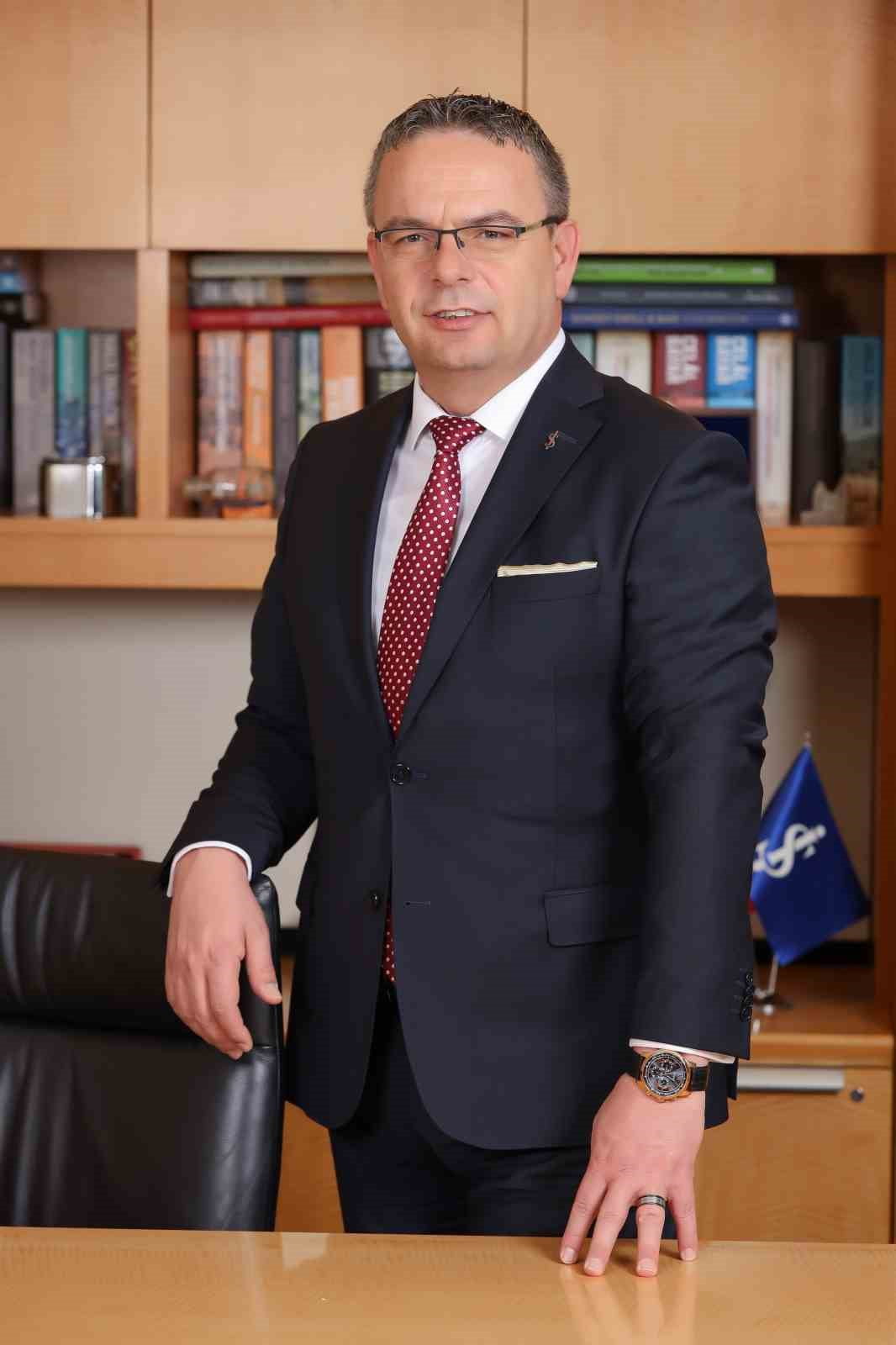 İŞ BANKASI GENEL MÜDÜR YARDIMCISI SEZGİN YILMAZ