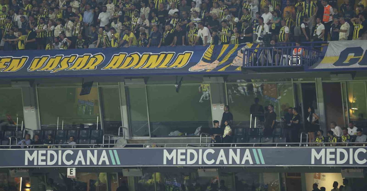 İŞ İNSANI ACUN ILICALI, FENERBAHÇE ŞÜKRÜ SARACOĞLU SPOR KOMPLEKSİ İÇERİSİNDEKİ 217 NUMARALI LOCA...