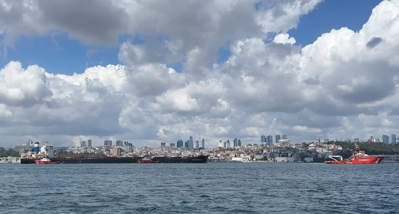 İSTANBUL BOĞAZI, LİBERYA BAYRAKLI "DEYİ ENDURANCE" İSİMLİ 289 METRE UZUNLUĞUNDAKİ GEMİNİN GEÇİŞİ...