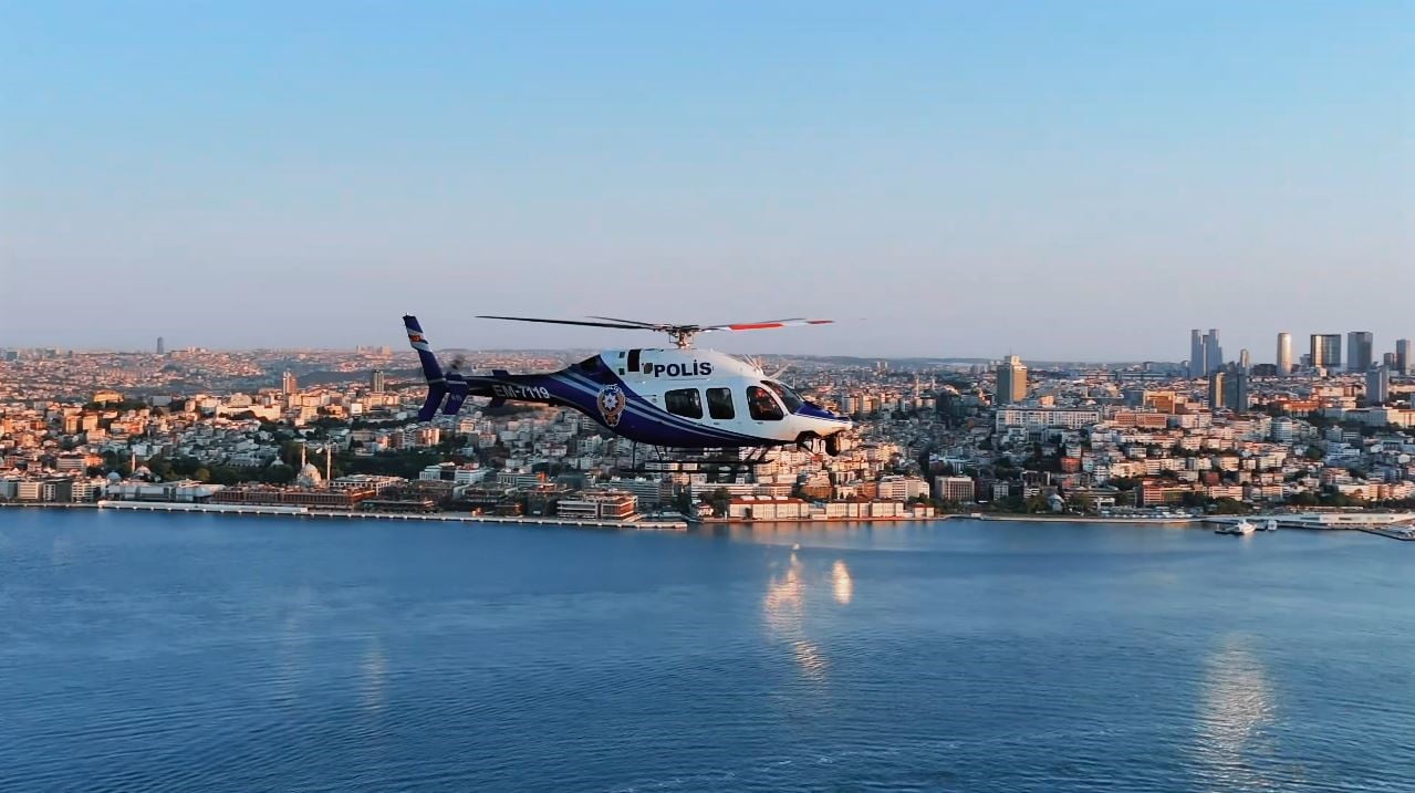 İSTANBUL EMNİYET MÜDÜRLÜĞÜ'NCE, KARA, HAVA VE DENİZDE YÜRÜTÜLEN GÖREVLERE İLİŞKİN VİDEOLU PAYLAŞIM...