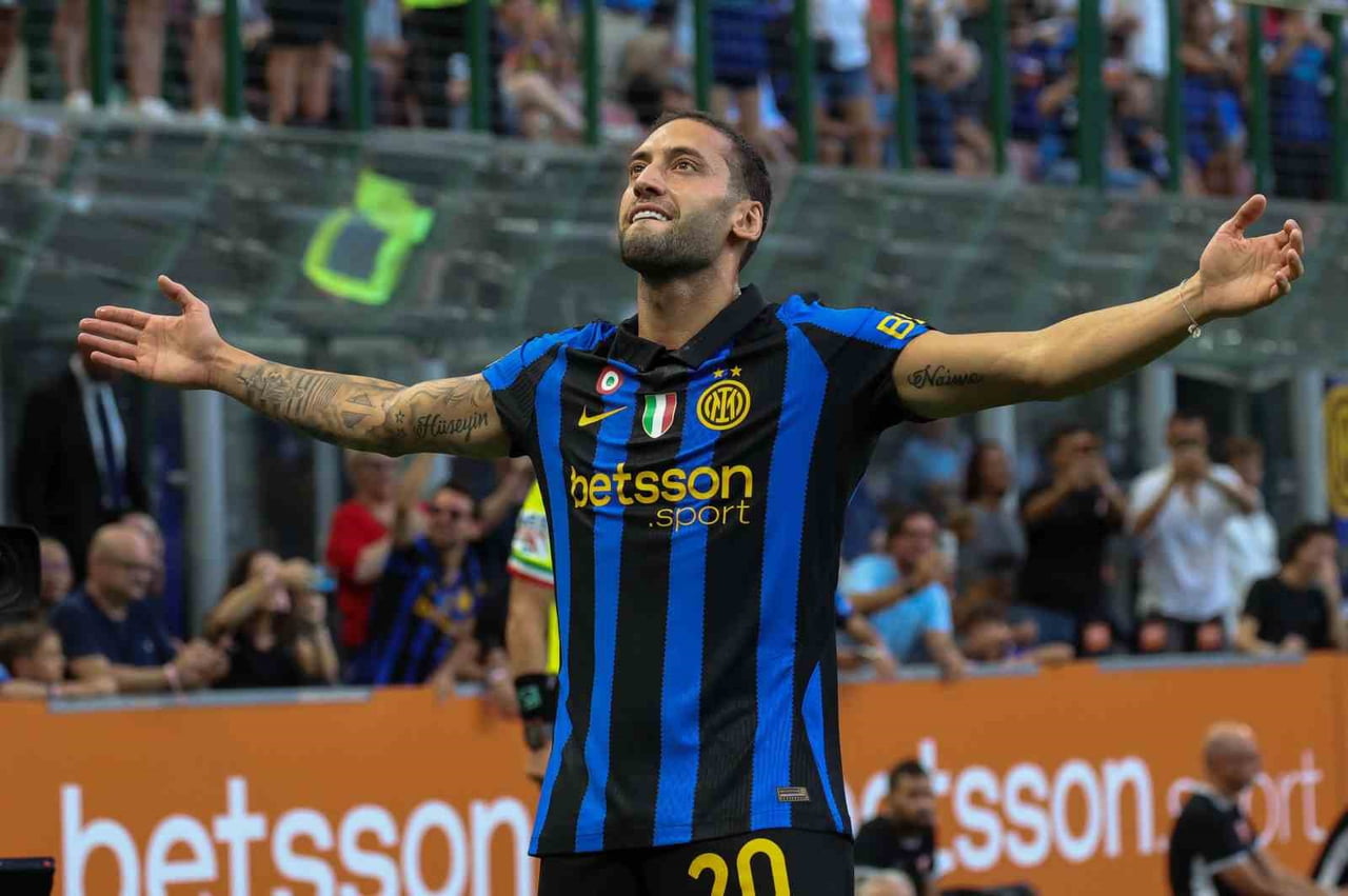 İTALYA SERİE A'NIN İLK HAFTASINDA INTER, MONZA'YI EVİNDE 4-1 MAĞLUP EDERKEN, MAÇIN İLK GOLÜNÜ...
