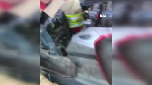 İtfaiyeciden kendini 1 saat uğraştıran yavru kediye yürek ısıtan karşılama