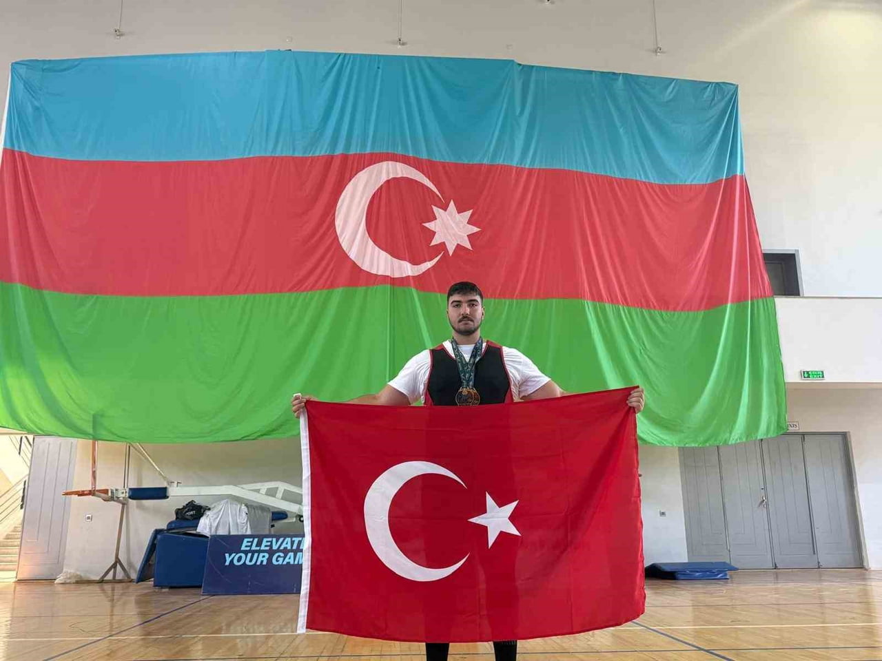 İZMİR’DE GENÇ SPORCU ARAS NAL, AZERBAYCAN’DA DÜZENLENEN ULUSLARARASI GÜÇ SPORLARI ŞAMPİYONASINDA...