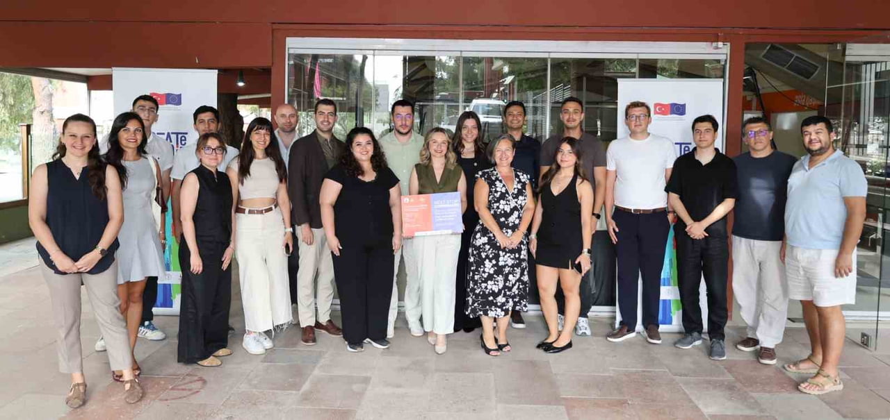 İZMİR EKONOMİ ÜNİVERSİTESİ’NİN EV SAHİPLİĞİNDE DÜZENLENEN CREATİVE BUSİNESS CUP’IN (TÜRKİYE...