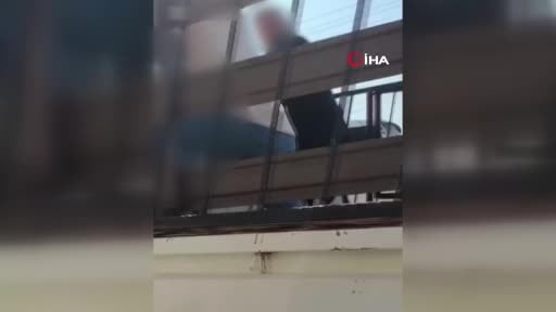 İzmit'te trafikte "sıkıştırma" kavgası kamerada