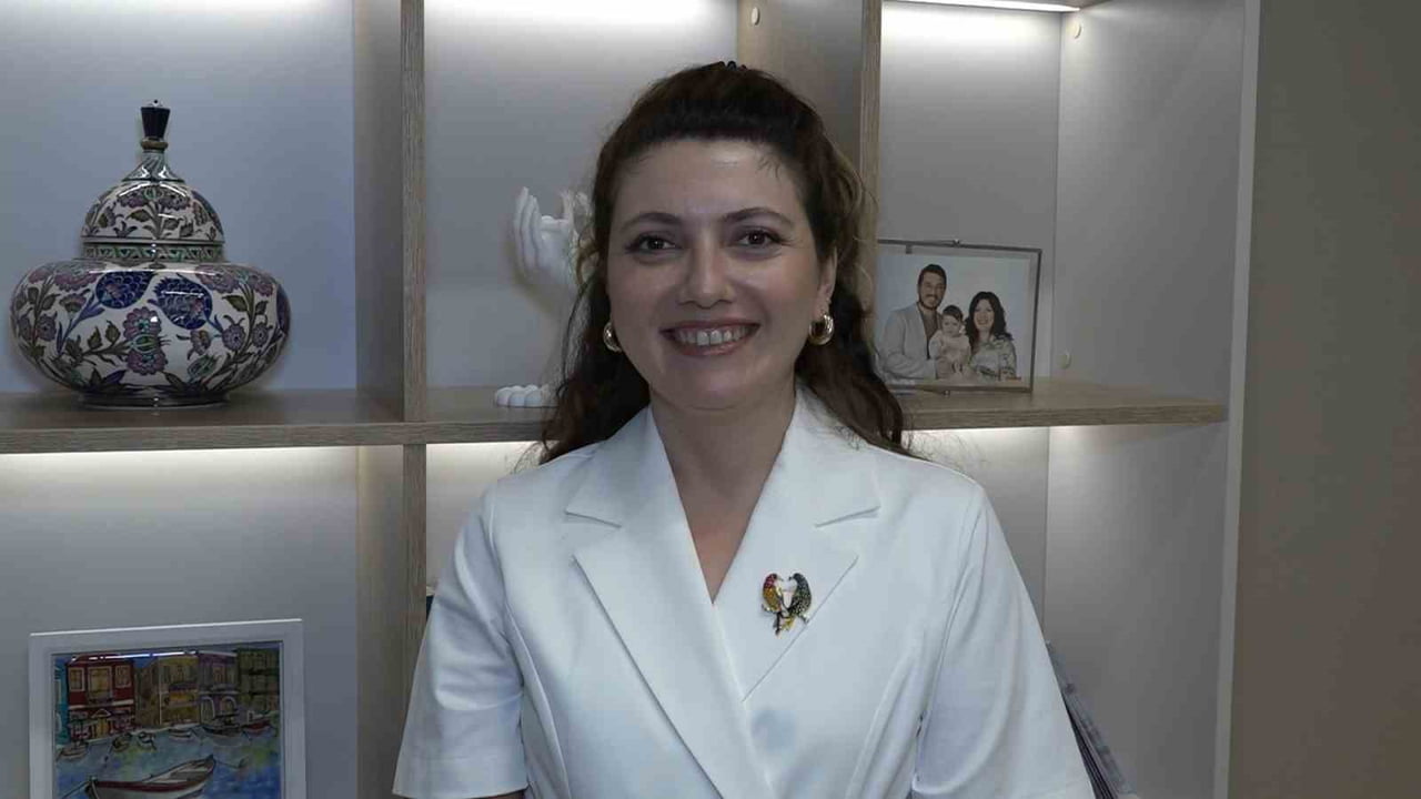 KADIN HASTALIKLARI VE DOĞUM UZMANI DR. BEGÜM UZSEZER GÜLER