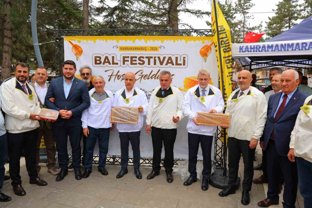 KAHRAMANMARAŞ'IN GÖKSUN İLÇESİNDE BÜYÜKŞEHİR BELEDİYESİ, İL TARIM VE ORMAN MÜDÜRLÜĞÜ İLE ARICILAR...