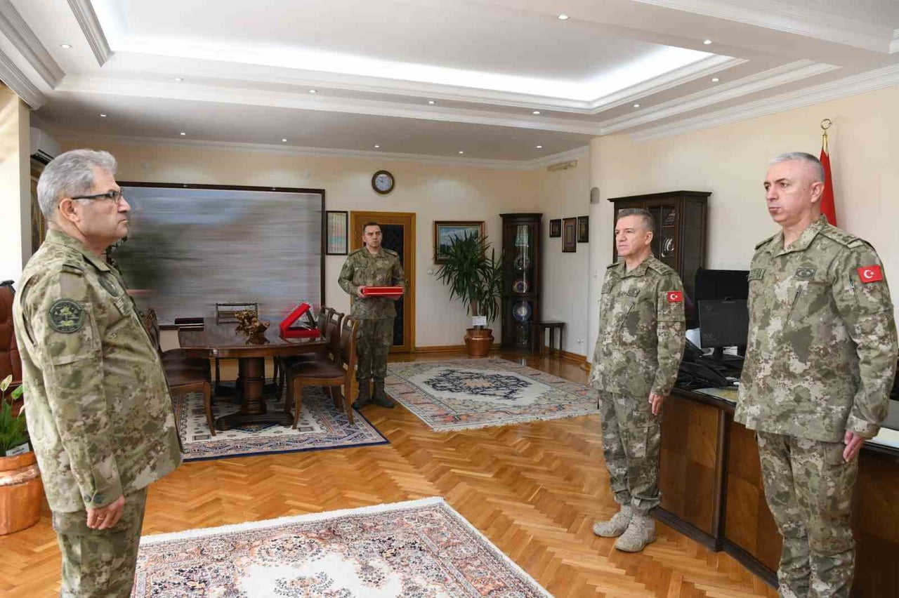 KARA KUVVETLERİ KOMUTANI ORGENERAL METİN TOKEL’İN KATILIMIYLA ERZİNCAN’DAKİ 3’ÜNCÜ ORDU...
