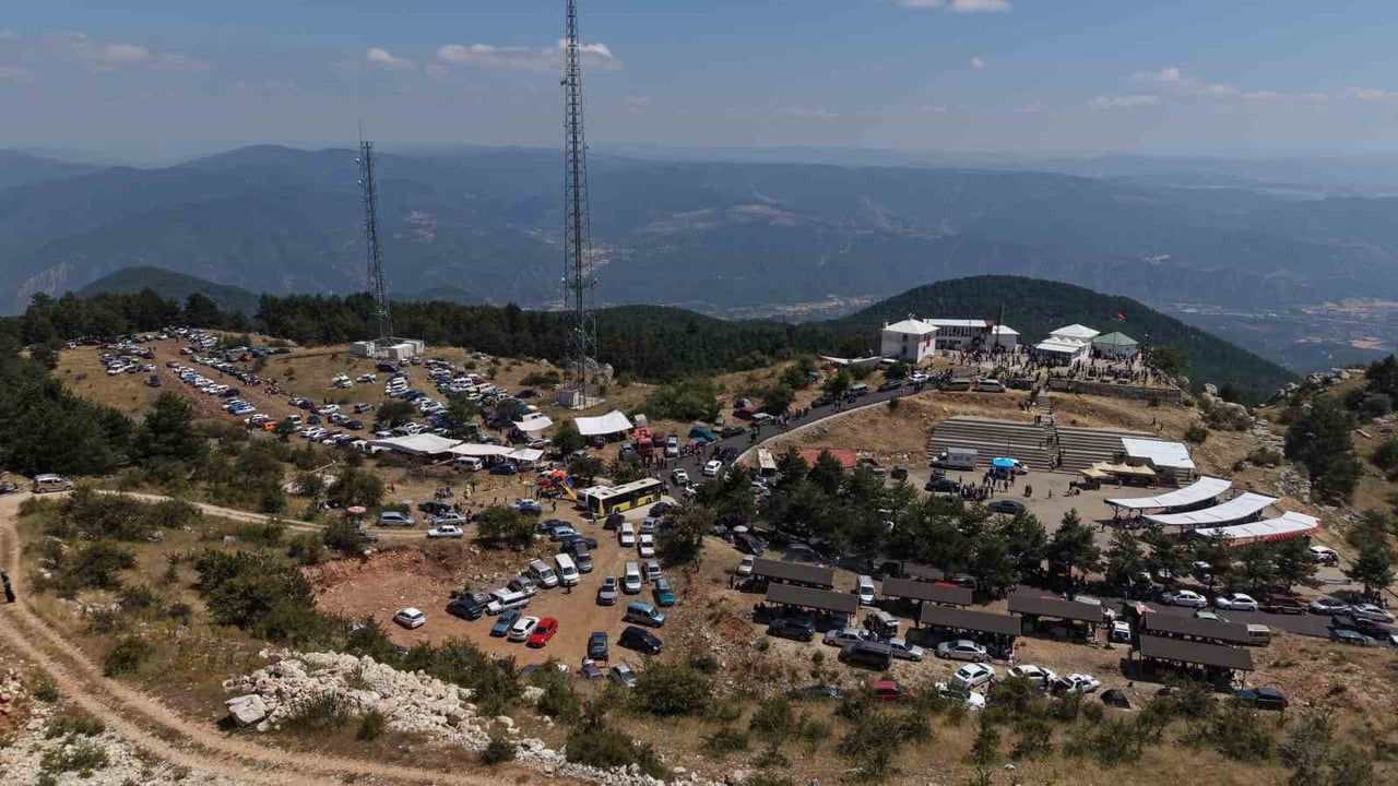 KARABÜK'TE PANDEMİ NEDENİYLE UZUN YILLAR ARA VERİLEN BAHADDİN GAZİ'Yİ ANMA VE DEDE YAYLASI...