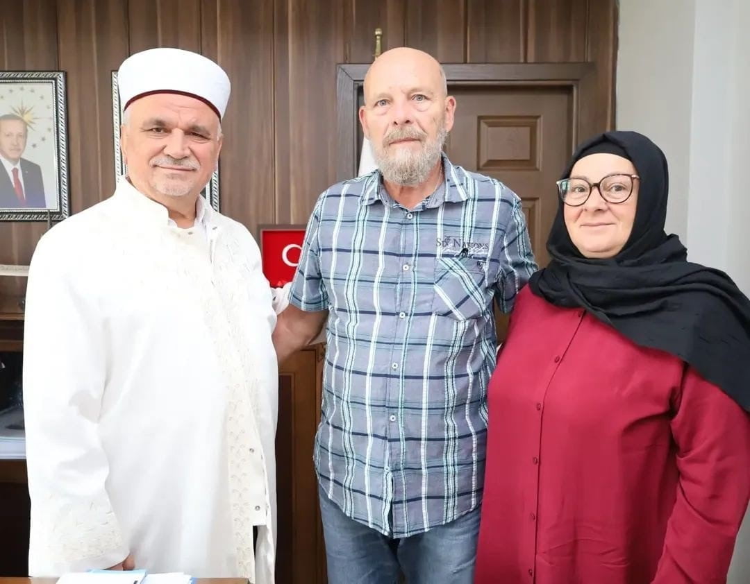 KARABÜK'TE YAŞAYAN 66 YAŞINDAKİ ALMAN VATANDAŞI RALF SOHN, MÜSLÜMAN EŞİNİN YAŞAMINDAN VE İSLAM'A...