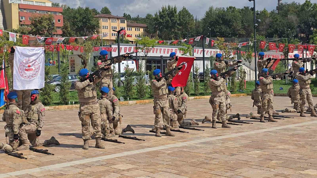 KARABÜK’TE 30 AĞUSTOS ZAFER BAYRAMI’NIN 104. YIL DÖNÜMÜ DÜZENLENEN TÖREN VE ETKİNLİKLERLE...