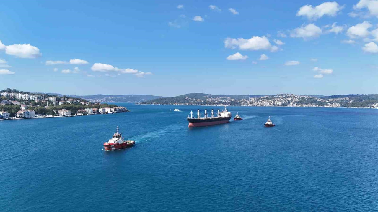 KARADENİZ’DE UKRAYNA’YA AİT İNSANSIZ HAVA ARAÇLARININ (İHA) SALDIRISINA UĞRAYAN BELİZE BAYRAKLI...