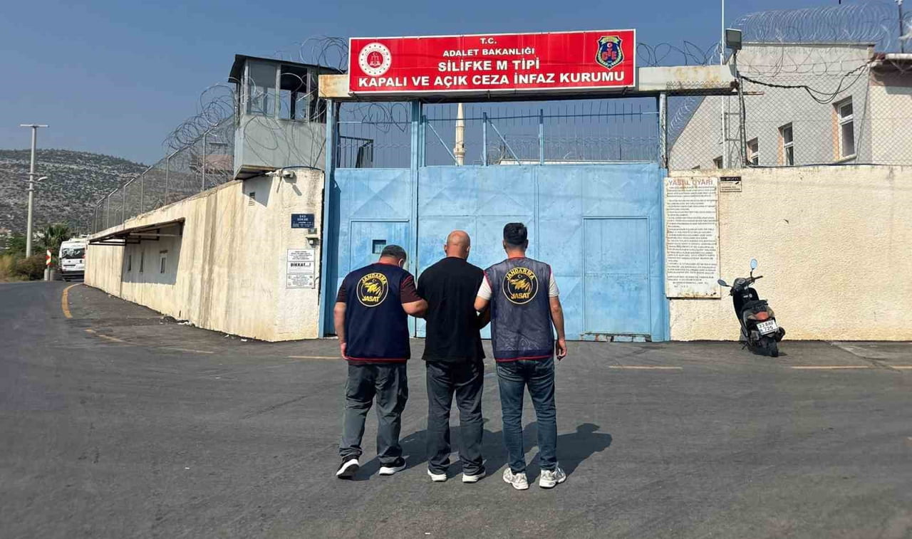 KARAMAN'DA 18 İŞÇİNİN HAYATINI KAYBETMESİYLE SONUÇLANAN MADEN FACİASININ FİRARİ HÜKÜMLÜSÜ OLARAK...