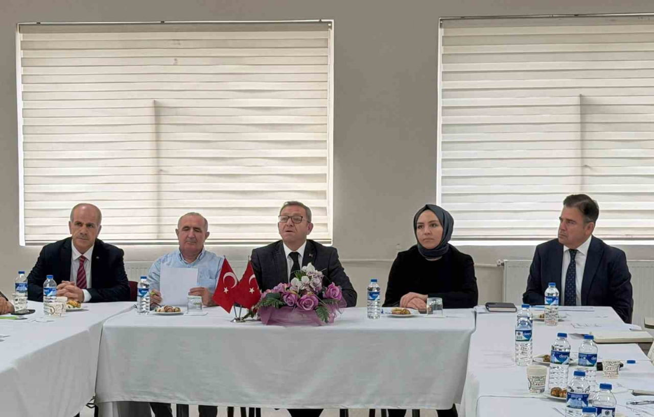 KARS’TA İL HAYAT BOYU ÖĞRENME KOMİSYONU TOPLANDI(KARS-İHA)
