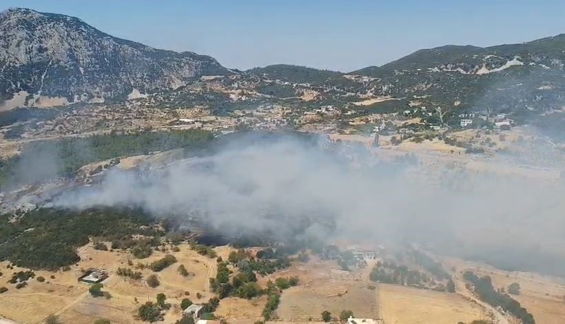 KAŞ İLÇESİNDE, ORMANLIK ALANDA ÇIKAN YANGININA HAVADAN VE KARADAN KOORDİNELİ ŞEKİLDE MÜDAHALE...