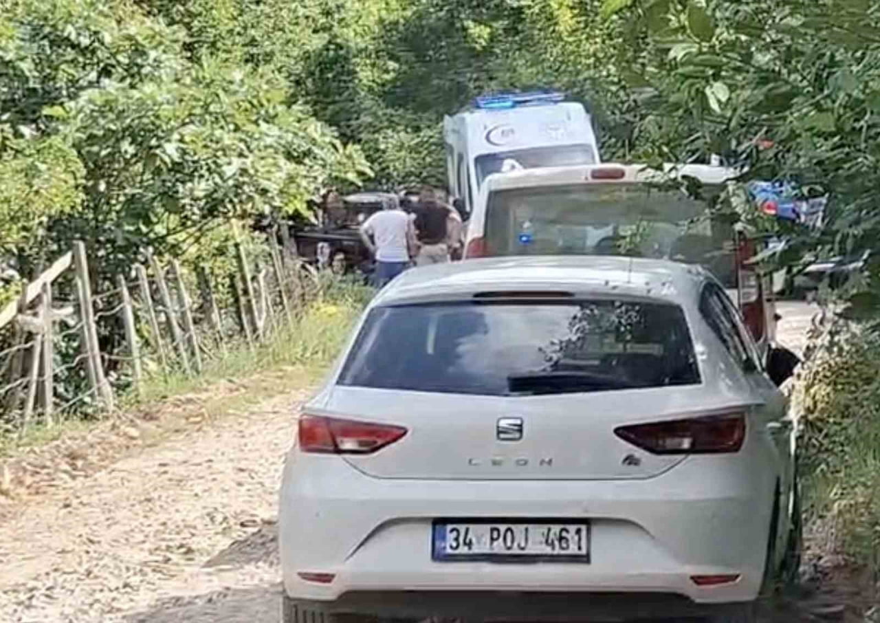 KASTAMONU'NUN CİDE İLÇESİNDE DUVARA ÇARPARAK DEVRİLEN TRAKTÖRÜN SÜRÜCÜSÜ AĞIR...