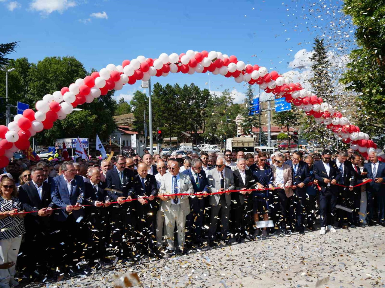 KASTAMONU'NUN TAŞKÖPRÜ İLÇESİNDE BU YIL 36'INCISI DÜZENLENEN ULUSLARARASI TAŞKÖPRÜ KÜLTÜR VE...