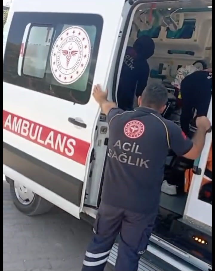 KASTAMONU’NUN CİDE İLÇESİNDE SERİNLEMEK İÇİ DENİZE GİREN 4 KİŞİLİK AİLE, CANKURTARANLARIN...