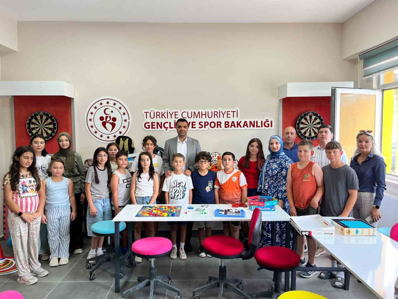 KAYMAKAM YAYABAŞI, GENÇLERLE BİR ARAYA GELDİ
