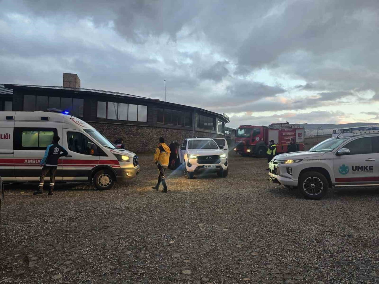 KAYSERİ'DE YÜRÜYÜŞ YAPMAK İÇİN ERCİYES DAĞI'NA ÇIKAN ŞAHIS DONMA TEHLİKESİ GEÇİRDİ.