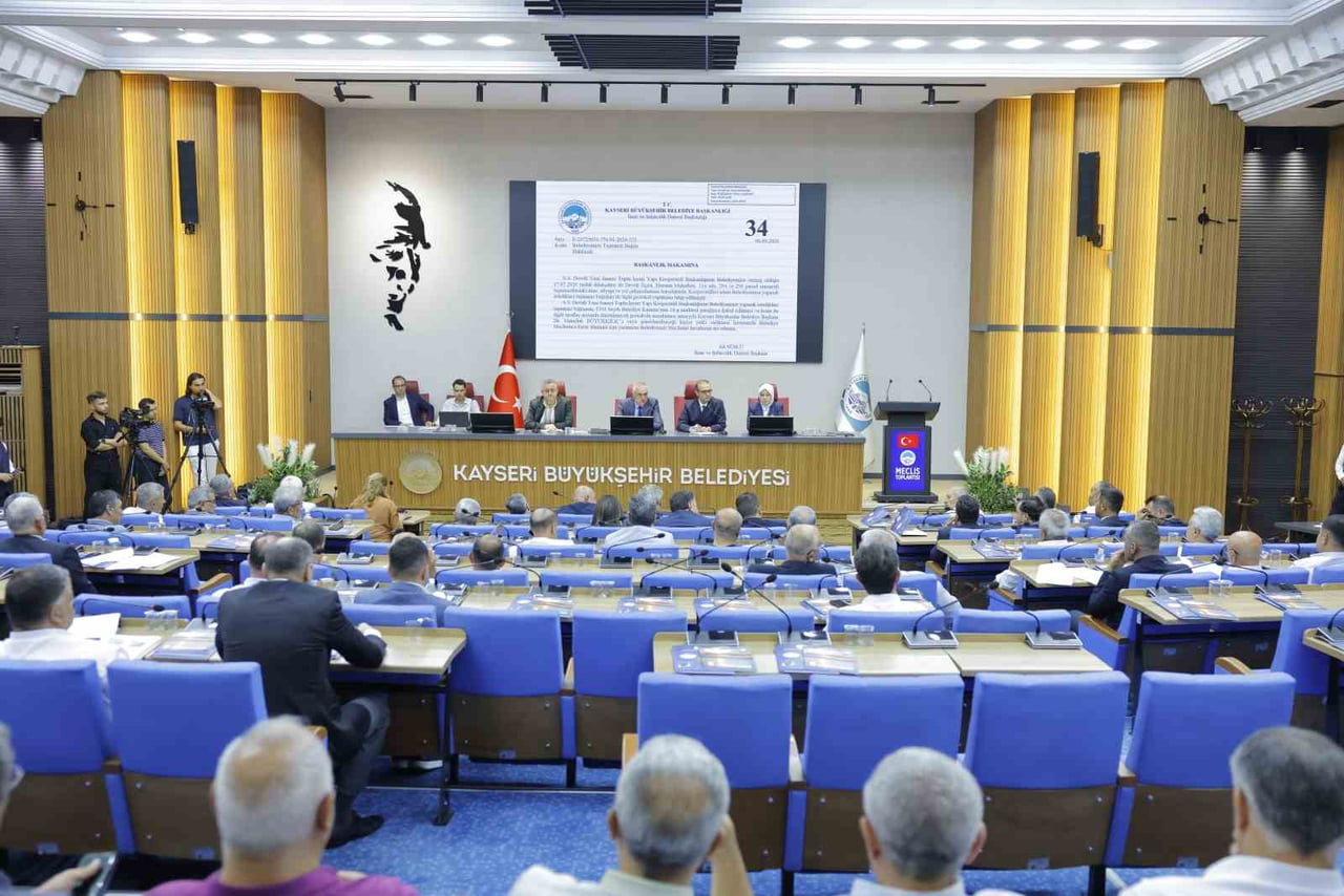 KAYSERİ BÜYÜKŞEHİR BELEDİYESİ 2026 YILI AĞUSTOS AYI MECLİS TOPLANTISI’NDA 56’SI ASIL, 20’Sİ EK...