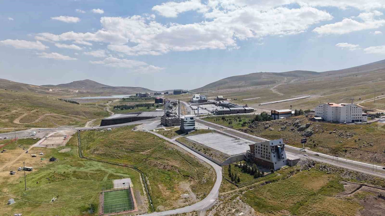 KAYSERİ BÜYÜKŞEHİR BELEDİYESİ’NİN 12 AY TURİZM VİZYONU DOĞRULTUSUNDA ERCİYES A.Ş. TARAFINDAN YAZ...