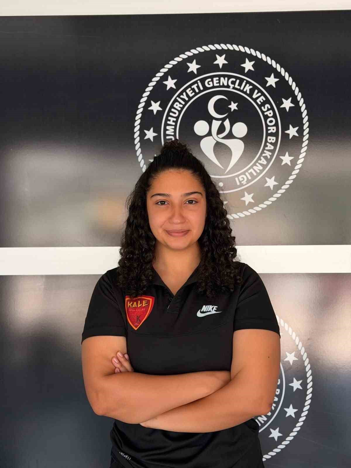 KAYSERİ’DE FAALİYET GÖSTEREN KALESPOR YÜZME KULÜBÜ, YENİ BİR DÖNEME GİRİYOR. KULÜBÜ DEVRALAN MİLLİ...