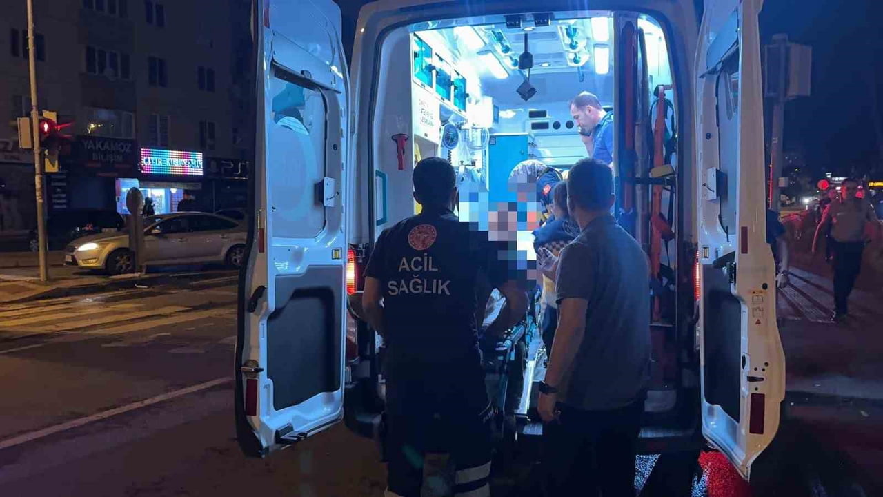 KAYSERİ’NİN KOCASİNAN İLÇESİNDE BİR ŞAHIS ÇIKAN KAVGADA TABANCAYLA YARALANDIKTAN SONRA TRAMVAYA...