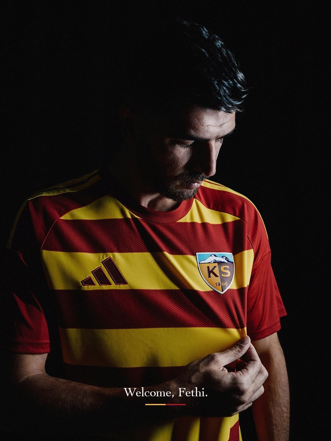 KAYSERİSPOR, STOPER FETHİ ÖZER İLE 1 YILLIK RESMİ SÖZLEŞME İMZALADI.