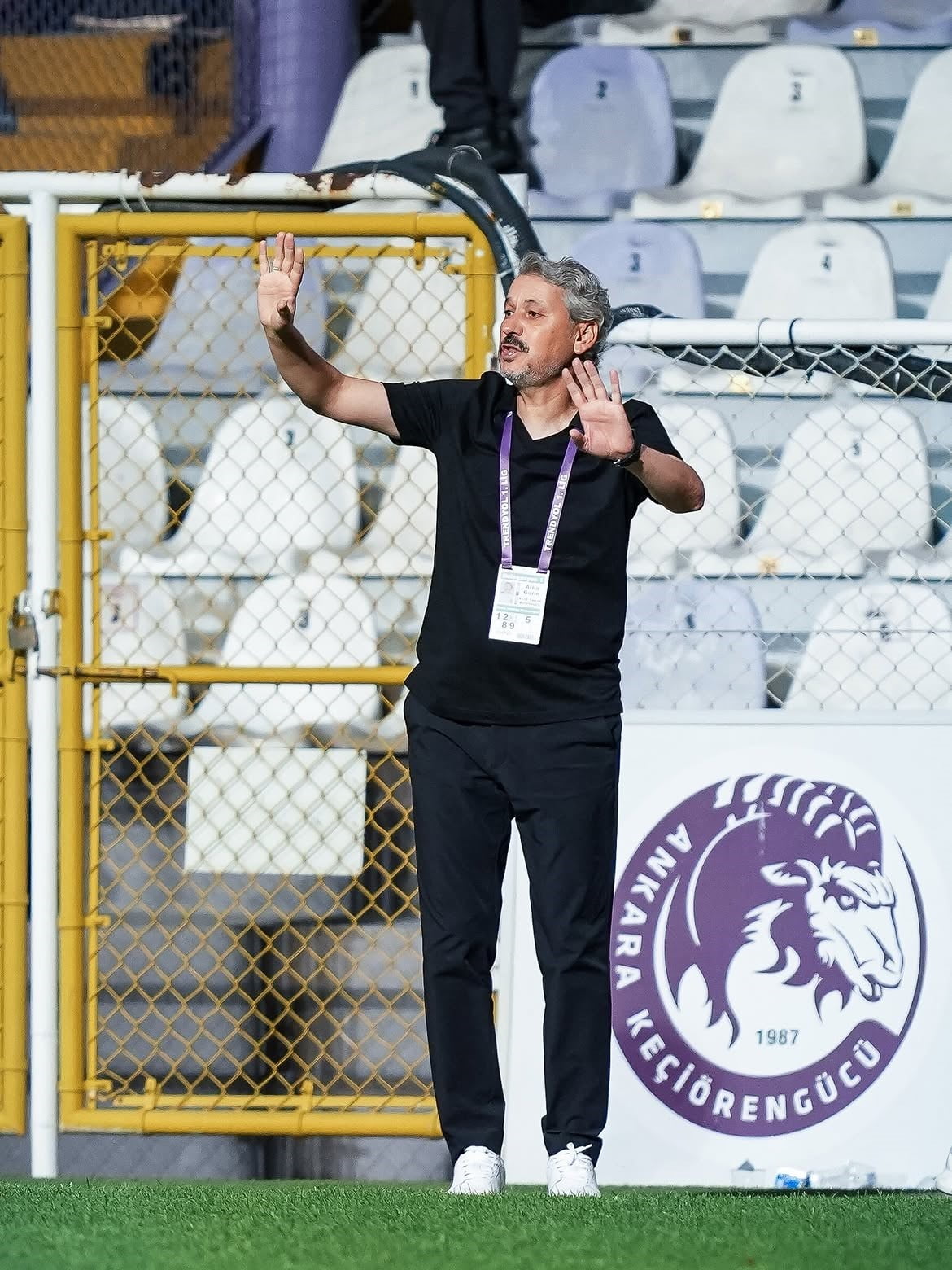 KAYSERİSPOR TEKNİK DİREKTÖRÜ ATİLA GERİN, LİGDE 3'TE 3 YAPTIKLARI MAÇIN ARDINDAN YAPTIĞI...