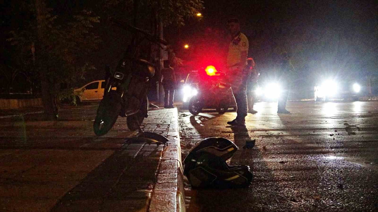 KAZA, 23.30 SIRALARINDA KONYAALTI İLÇESİ ALTINKUM MAHALLESİ ATATÜRK BULVARI ÜZERİNDE MEYDANA...