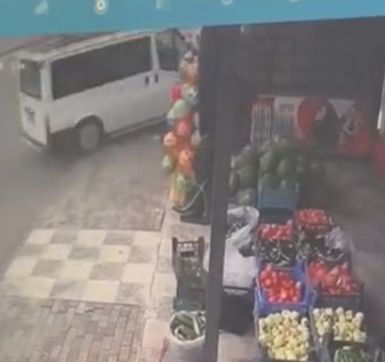 KAZA ANI GÜVENLİK KAMERASINA YANSIMA ANI