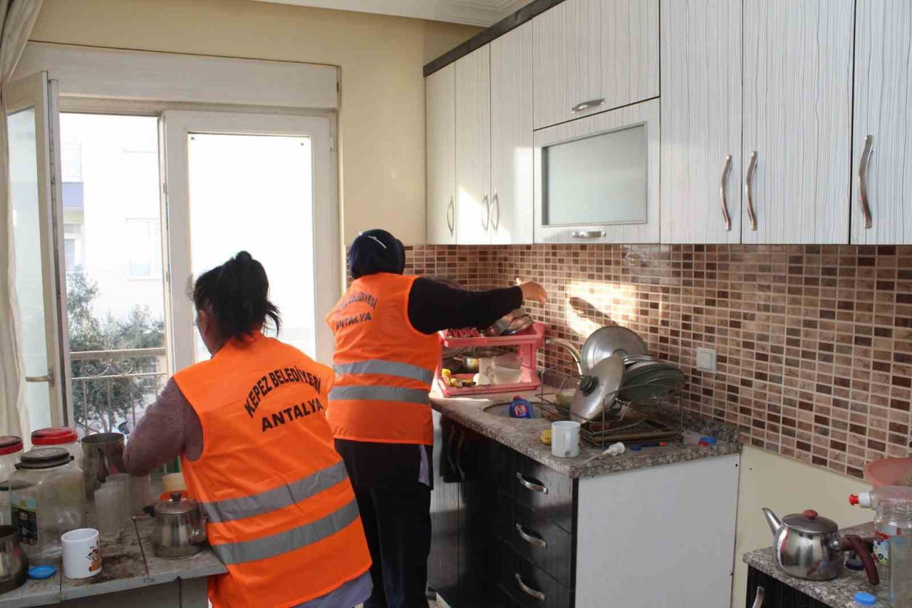 KEPEZ BELEDİYESİ SAĞLIK MERKEZİ, DOKTOR MUAYENESİNDEN PANSUMANA, AMBULANSTAN ENGELLİ ULAŞIMINA...