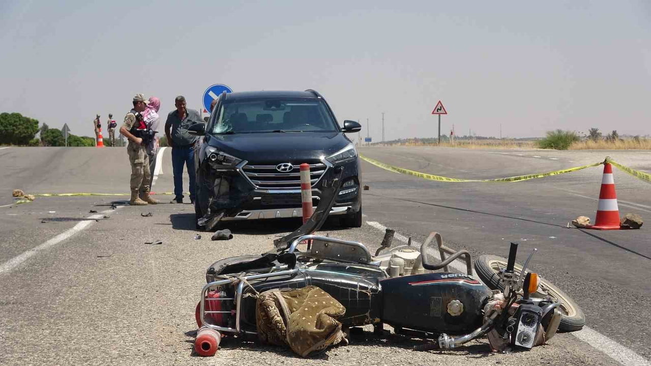 KİLİS’İN ELBEYLİ İLÇESİNDE OTOMOBİL İLE ÇARPIŞAN MOTOSİKLETİN SÜRÜCÜSÜ HAYATINI...