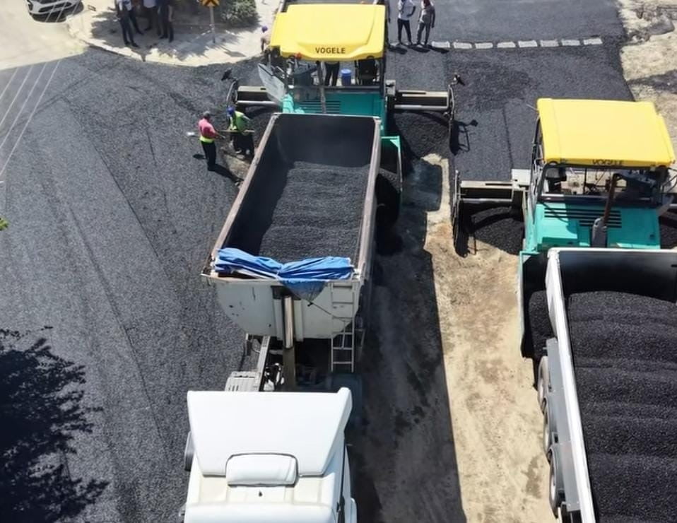 KİLİS’TE YOLLAR DAHA GÜVENLİ VE KONFORLU HALE GETİRİLİYOR