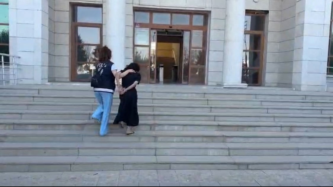 KIRIKHAN’DA UYUŞTURUCU MADDE TİCARETİ YAPTIĞI BELİRLENEN 2 ŞÜPHELİ, POLİS EKİPLERİNİN ÇALIŞMASI...
