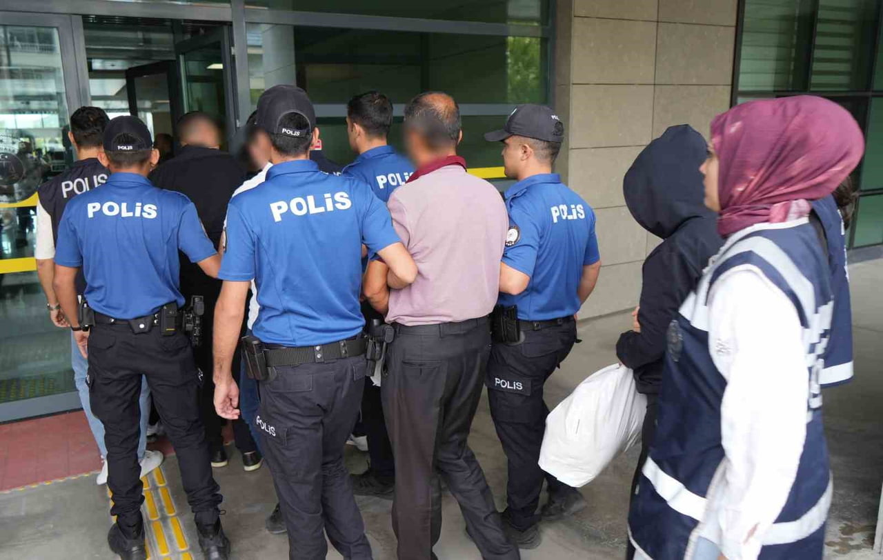 KIRIKKALE'DE, 12 YIL ÖNCE ÖLDÜRÜLDÜKTEN SONRA CESEDİ 7 PARÇAYA AYRILARAK DERİN DONDURUCUDA...