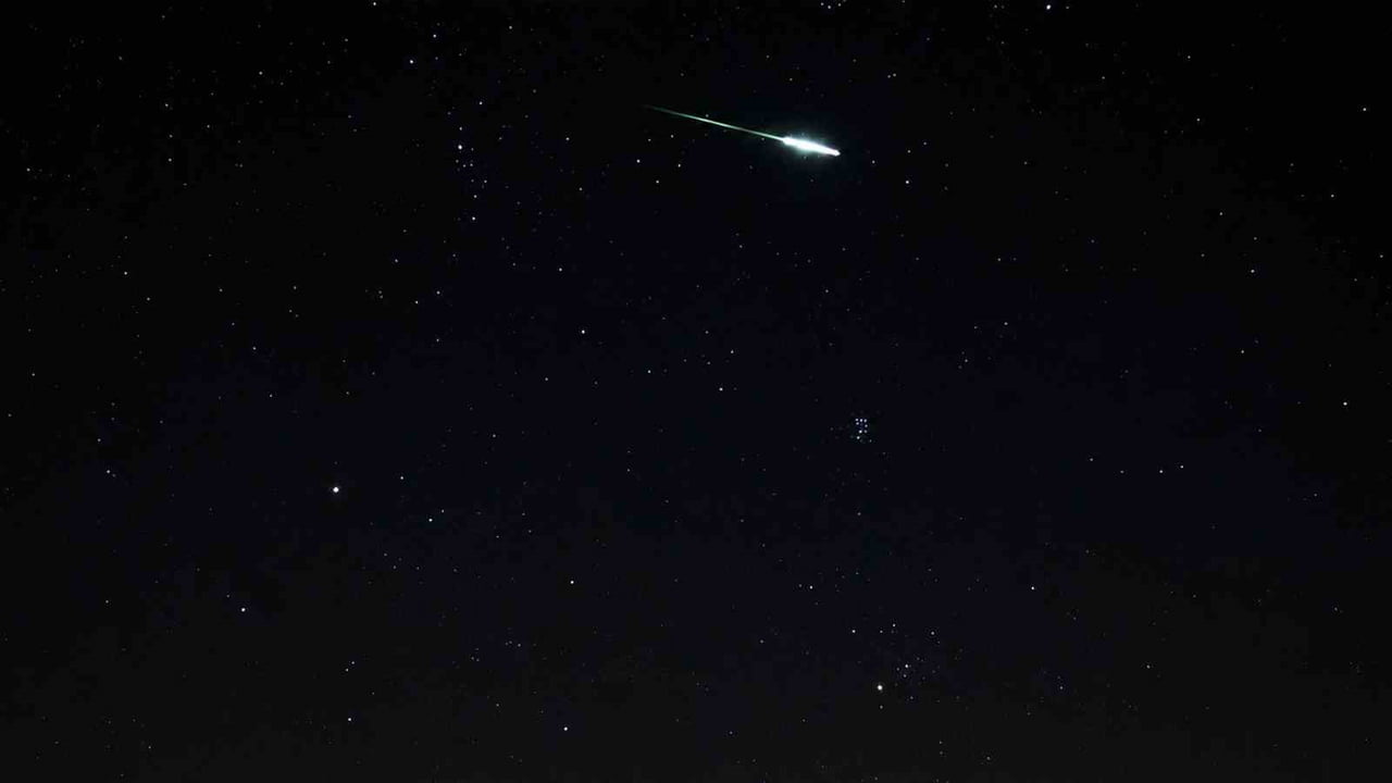 KIRIKKALE'DE GECE SAATLERİNDE GÖKYÜZÜNDE GÖZLEMLENEN PERSEİD METEOR YAĞMURU GÖRÜNTÜLENDİ.