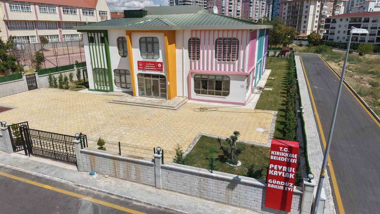 KIRIKKALE BELEDİYESİ TARAFINDAN YAPIMI TAMAMLANAN PEVRUL KAVLAK GÜNDÜZ BAKIMEVİ İÇİN ÖN KAYIT...