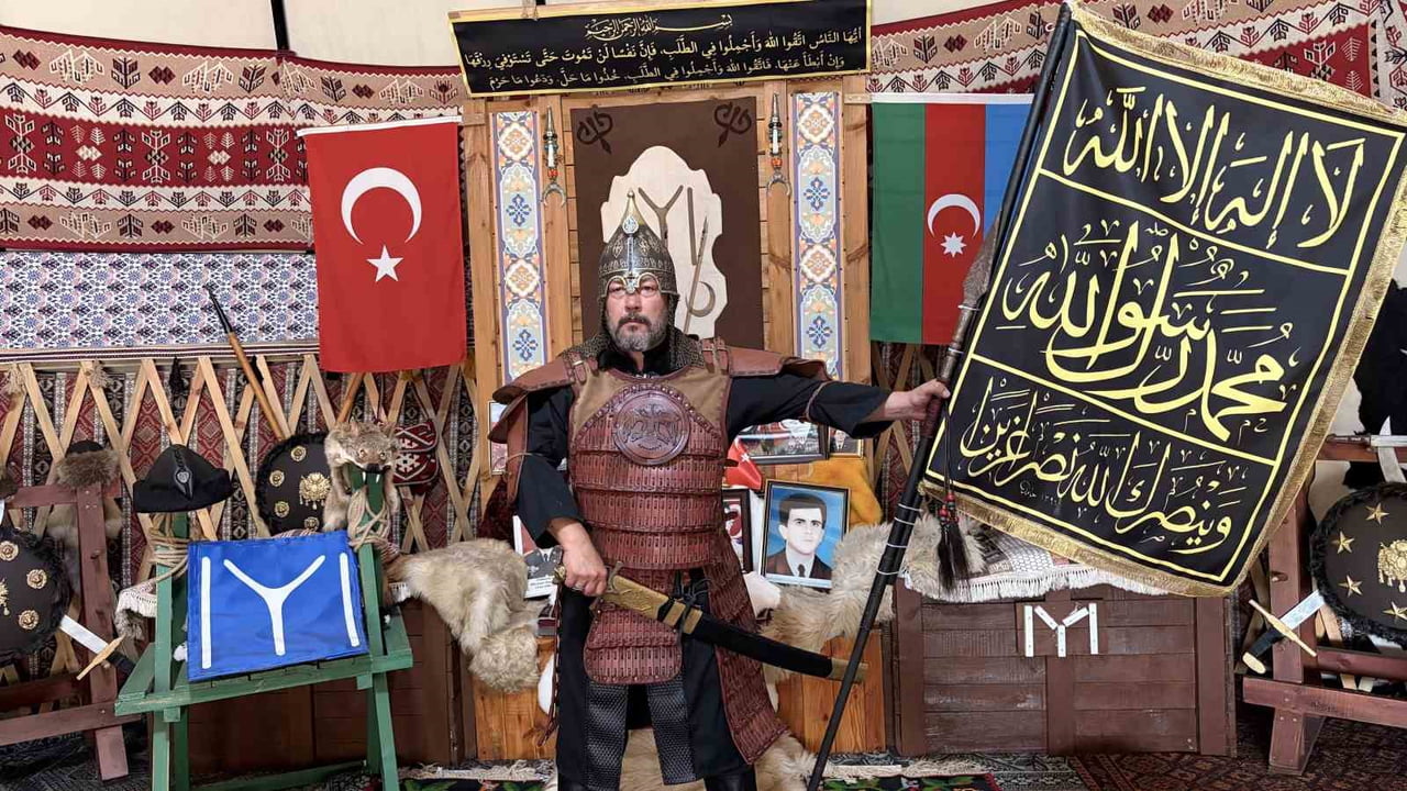 KIRKLARELİ’NİN LÜLEBURGAZ İLÇESİNE BAĞLI EVRENSEKİZ KASABASI’NDA YAŞAYAN FOTOĞRAF SANATÇISI BURAK...
