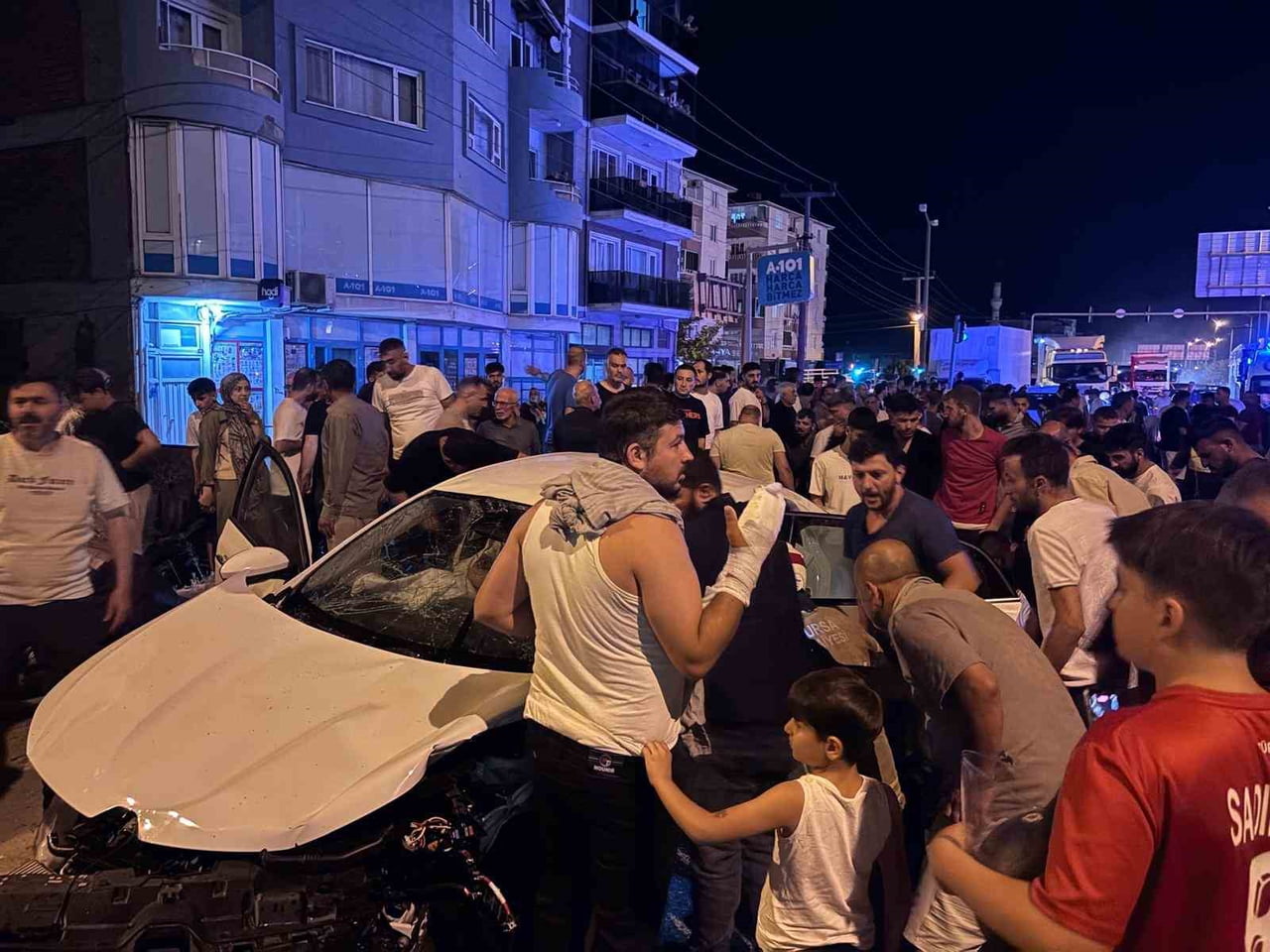 KIRMIZI İHLALİ FACİA GETİRDİ : 1’İ AĞIR 5 YARALI