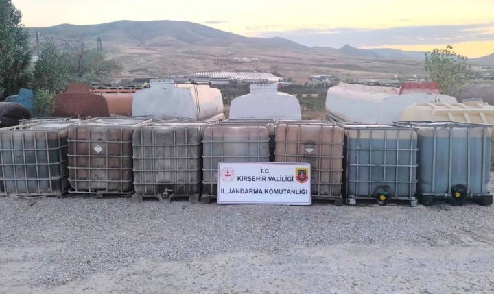 KIRŞEHİR'DE JANDARMA TARAFINDAN ATIK YAĞLARDAN KAÇAK AKARYAKIT ÜRETEREK PİYASAYA SÜRDÜĞÜ...