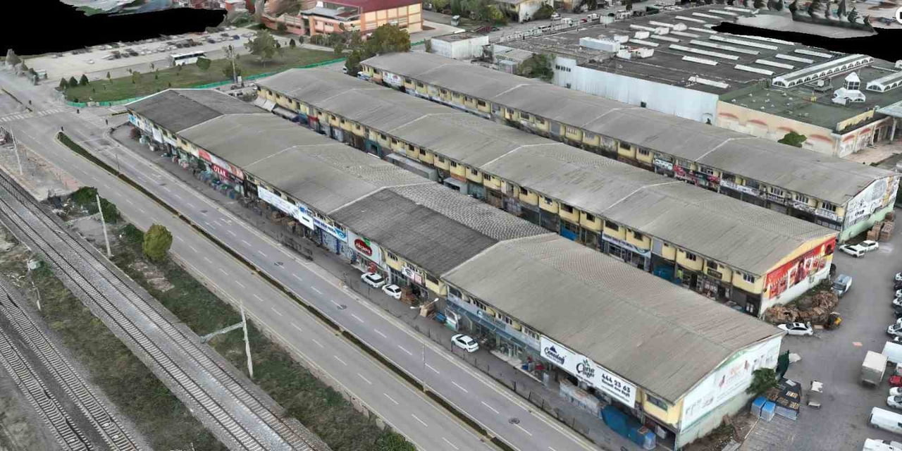 KOCAELİ'NİN İZMİT İLÇESİNDE YER ALAN VE ŞEHİR İÇİ TRAFİĞİNDE YOĞUNLUĞA NEDEN OLAN KOCAELİ...