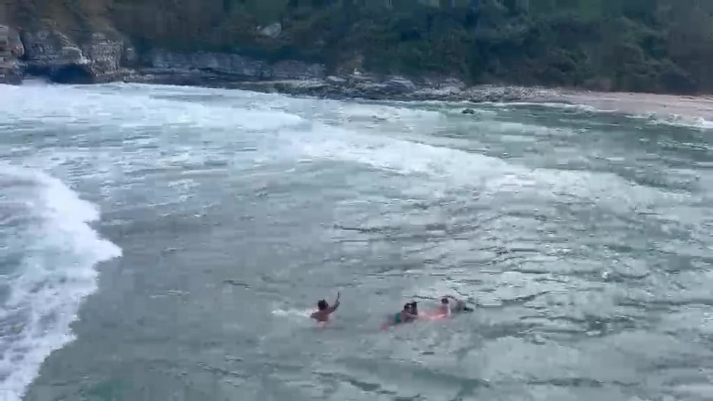 KOCAELİ'NİN KANDIRA İLÇESİNDE DENİZE GİRİŞ YASAĞINA RAĞMEN SUYA GİREN BABA İLE 2 ÇOCUĞU BOĞULMA...