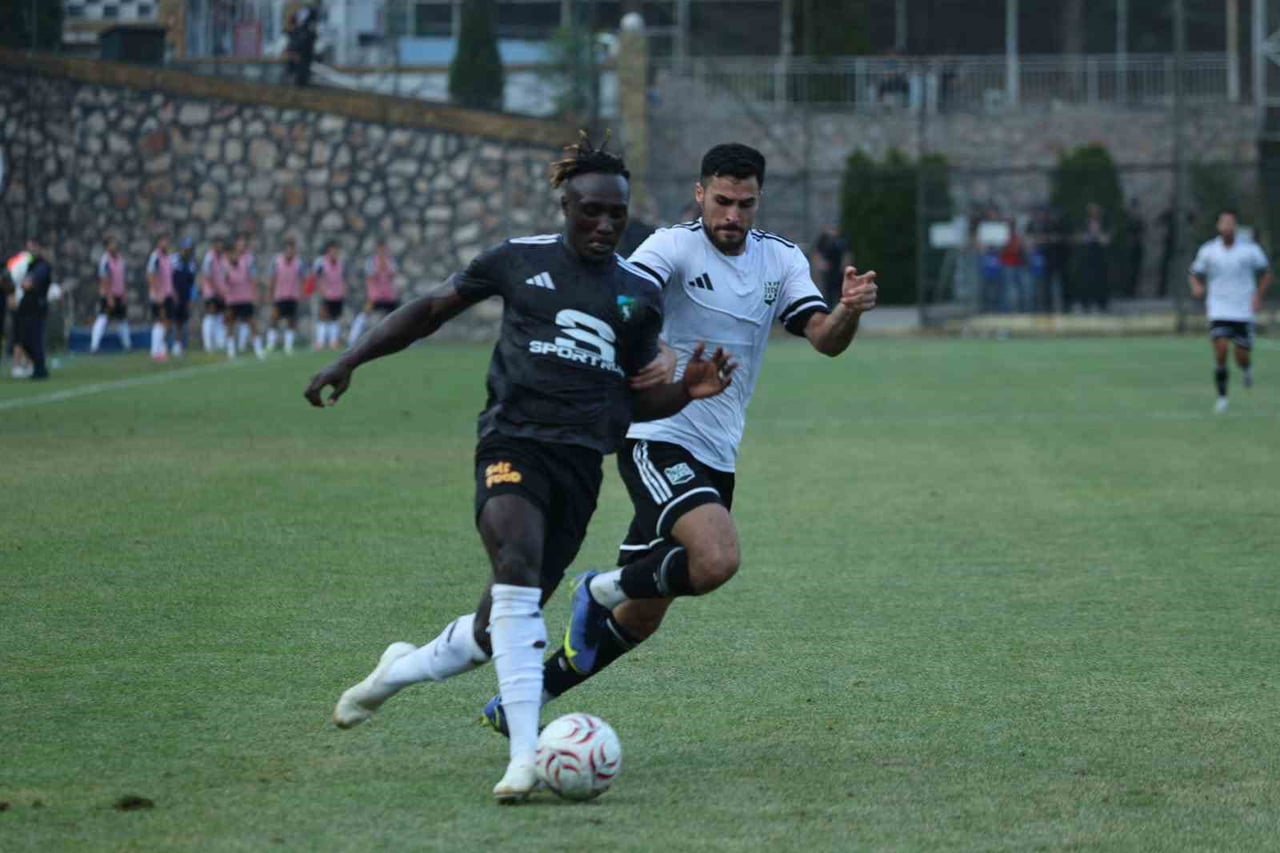 KOCAELİSPOR SEZON ÖNCESİNDE SON HAZIRLIK MAÇINI MISIR PREMİER LİG EKİPLERİNDEN ZED FC İLE...