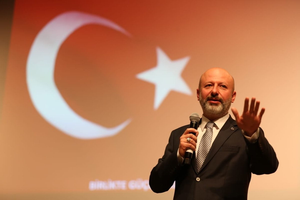KOCASİNAN BELEDİYE BAŞKANI AHMET ÇOLAKBAYRAKDAR; 30 AĞUSTOS ZAFER BAYRAMI DOLAYISIYLA BİR MESAJ...