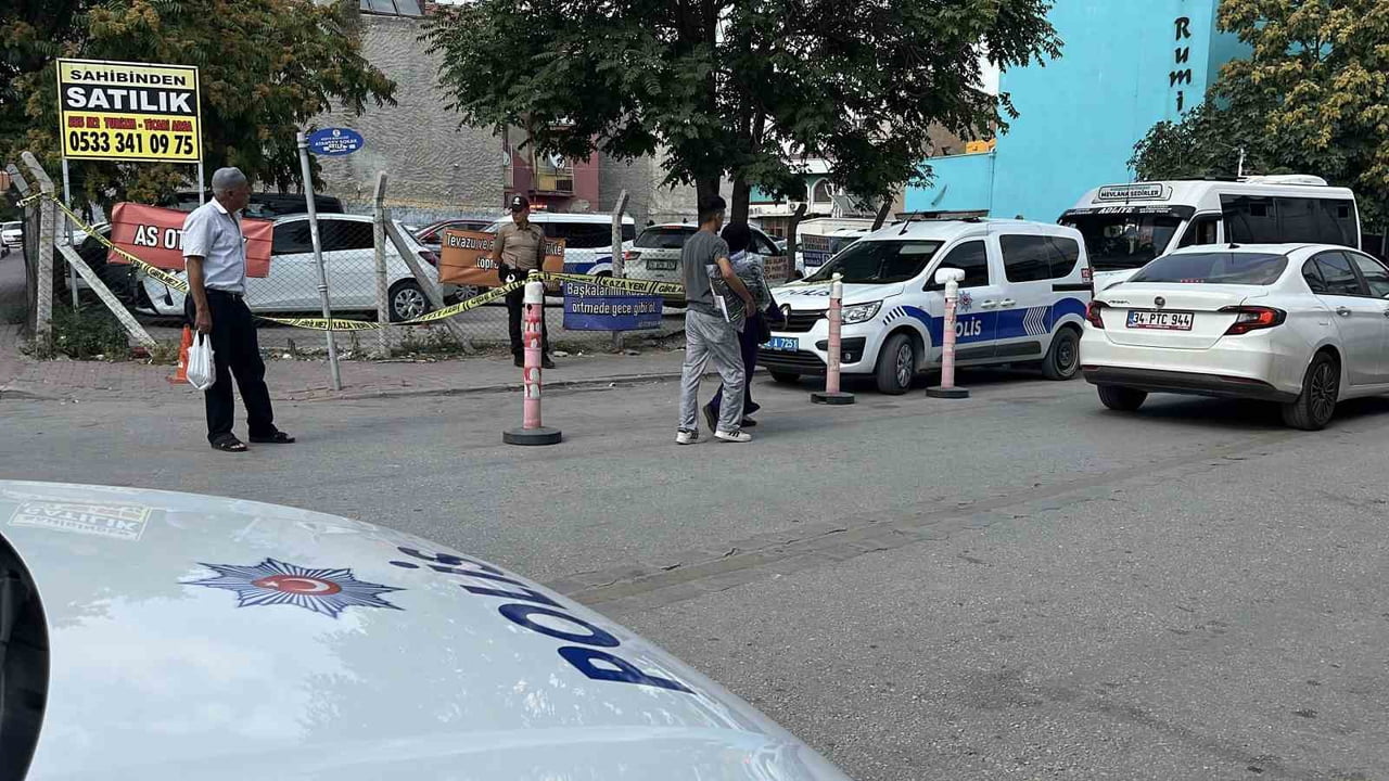 KONYA'DA ARALARINDA ALACAK VERECEK MESELESİ NEDENİYLE HUSUMET BULUNAN KİŞİYİ BIÇAKLAYARAK OLAY...