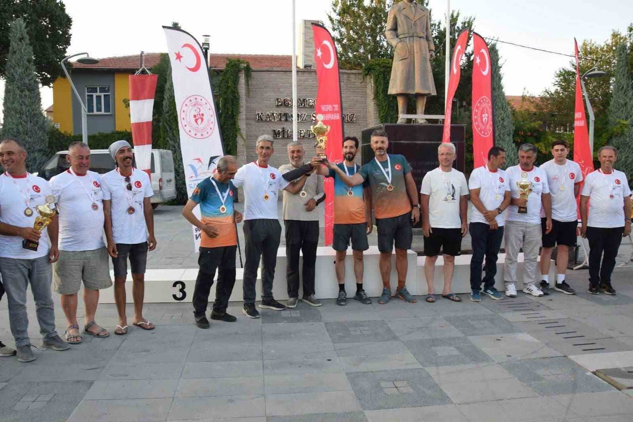 KONYA'NIN KARAPINAR İLÇESİ XC OPEN YAMAÇ PARAŞÜTÜ YARIŞMASINA EV SAHİPLİĞİ YAPTI. YARIŞMADA...