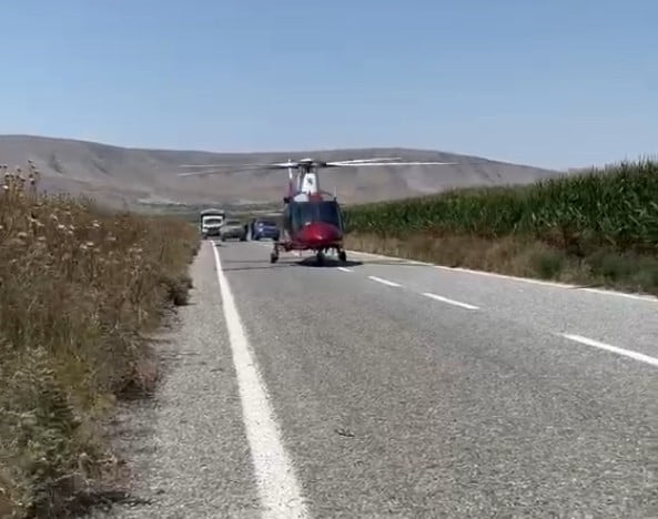 KONYA'NIN YUNAK İLÇESİNDE BİR KİŞİ OTOMOBİLDE TARTIŞTIĞI EŞİNİ TABANCAYLA VURARAK...
